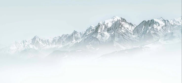 Carta da parati del Monte Bianco nella nebbia blu
