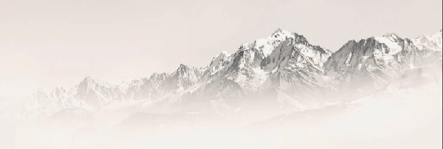 Il Monte Bianco nella nebbia seppia