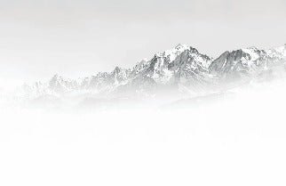 Papier peint Mont Blanc dans la brume noir et blanc