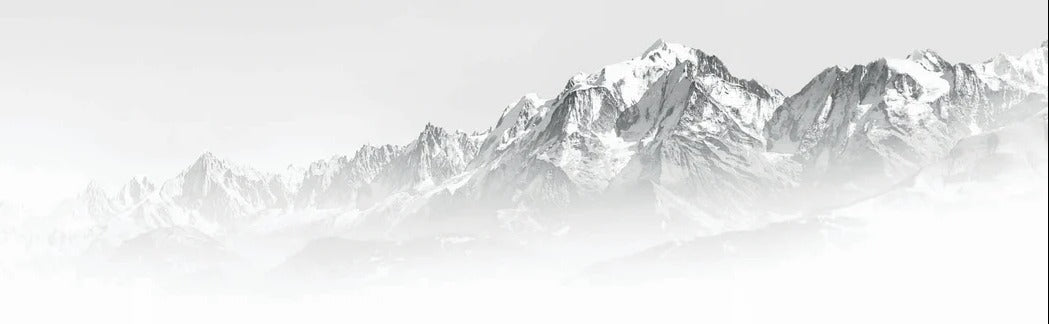 Il Monte Bianco nella nebbia carta da parati in bianco e nero