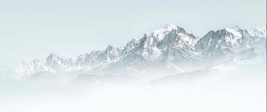 Papel pintado Mont Blanc en la niebla azul