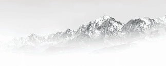 Il Monte Bianco nella nebbia carta da parati in bianco e nero