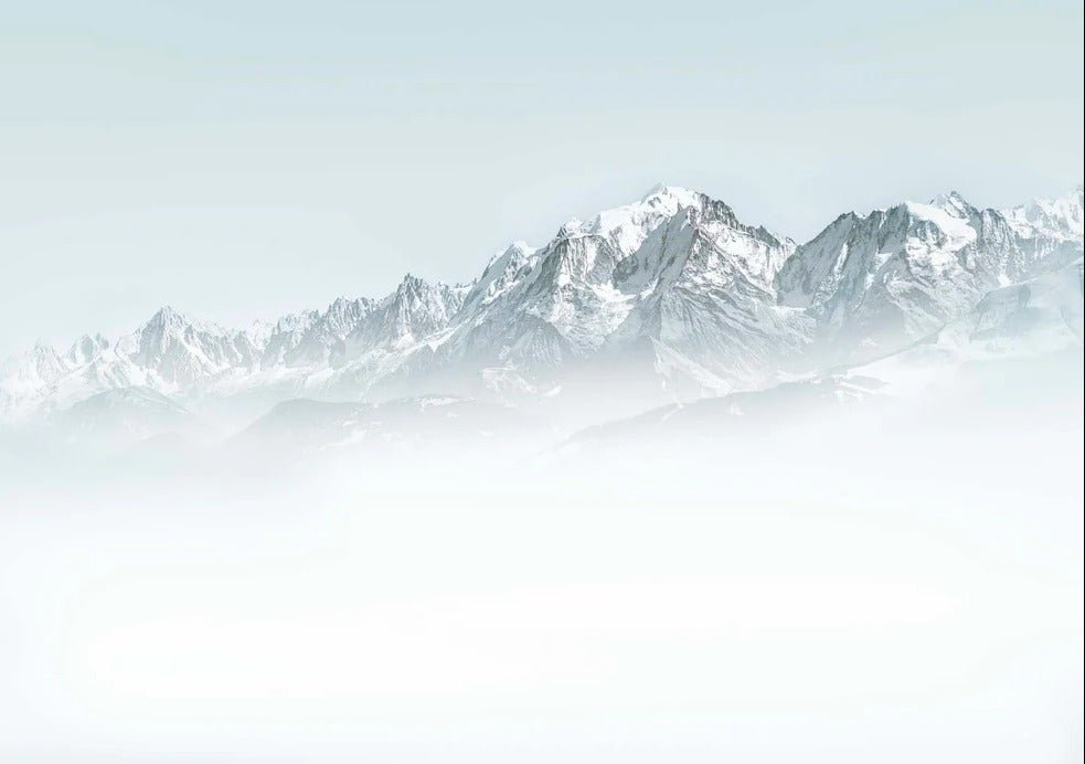 Papel pintado Mont Blanc en la niebla azul
