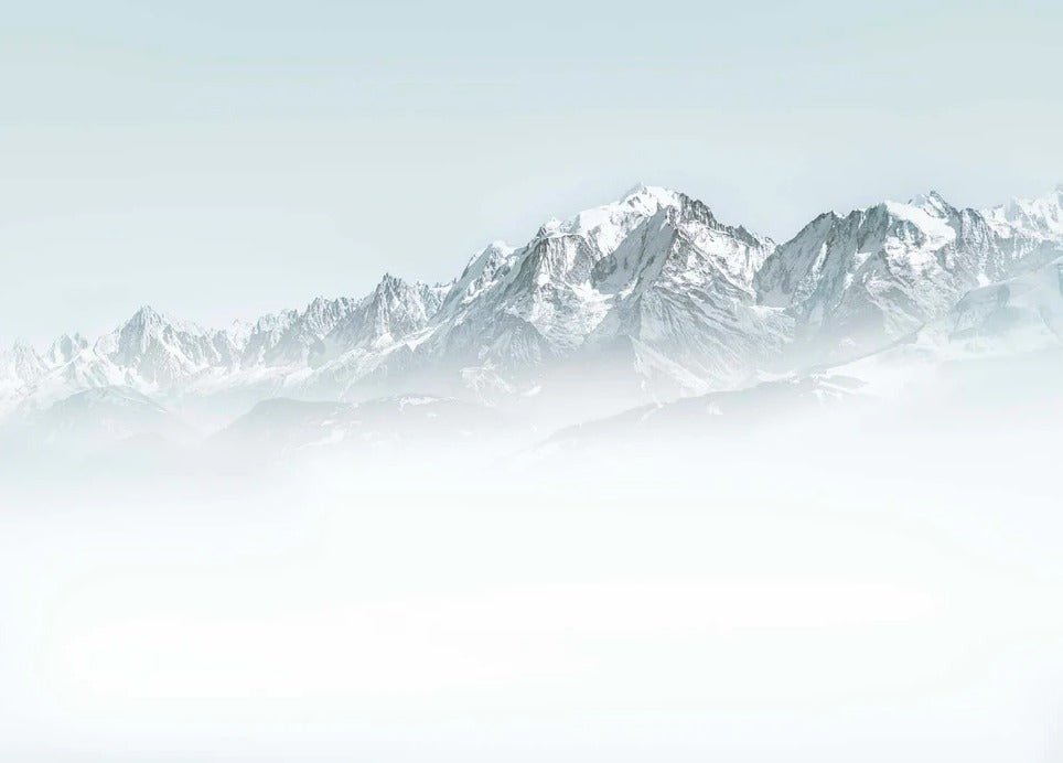 Carta da parati del Monte Bianco nella nebbia blu