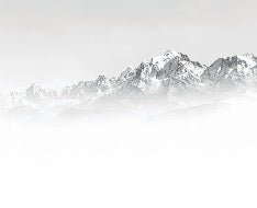 Il Monte Bianco nella nebbia carta da parati in bianco e nero