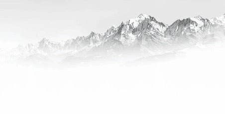 Tapete Mont Blanc im Nebel schwarz und weiß