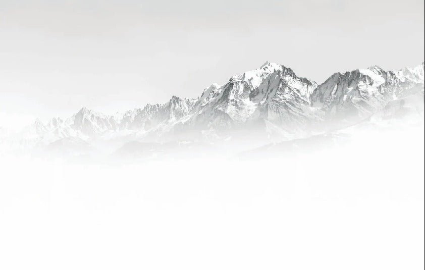 Il Monte Bianco nella nebbia carta da parati in bianco e nero