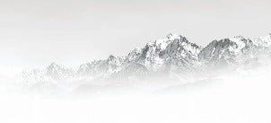Il Monte Bianco nella nebbia carta da parati in bianco e nero