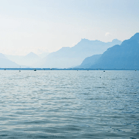 Papier peint panoramique Lac Léman – Montagnes et lac - Muralconcept